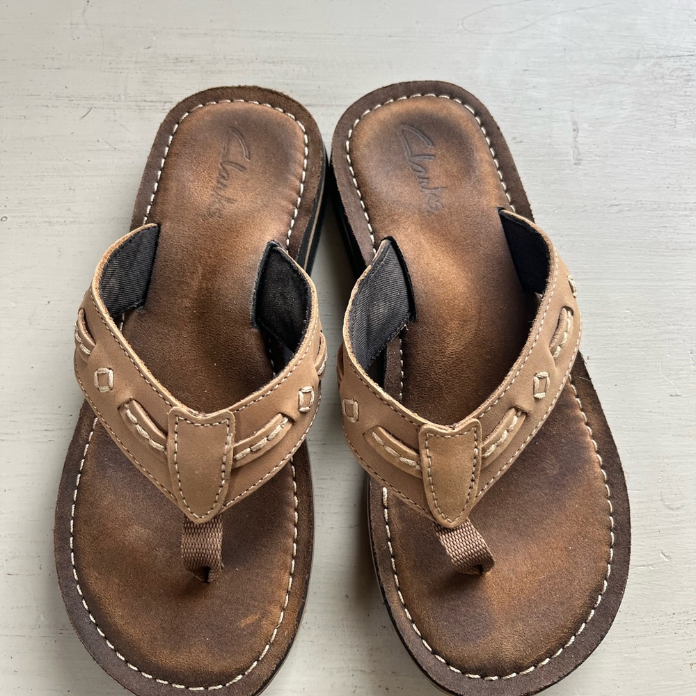 Clarks Tan Flip Flop Sandals